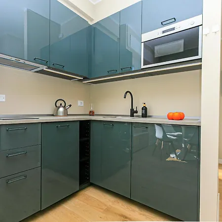 דירה Iflat Pinetto's House